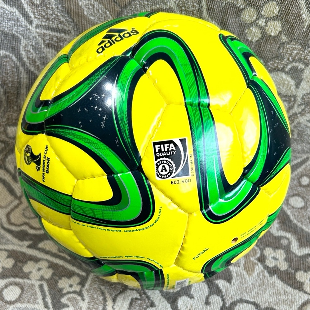 2014 FIFA World Cup Soccer Adidas Brazuca Futzal Match Ball Sala 65 - Size 3
